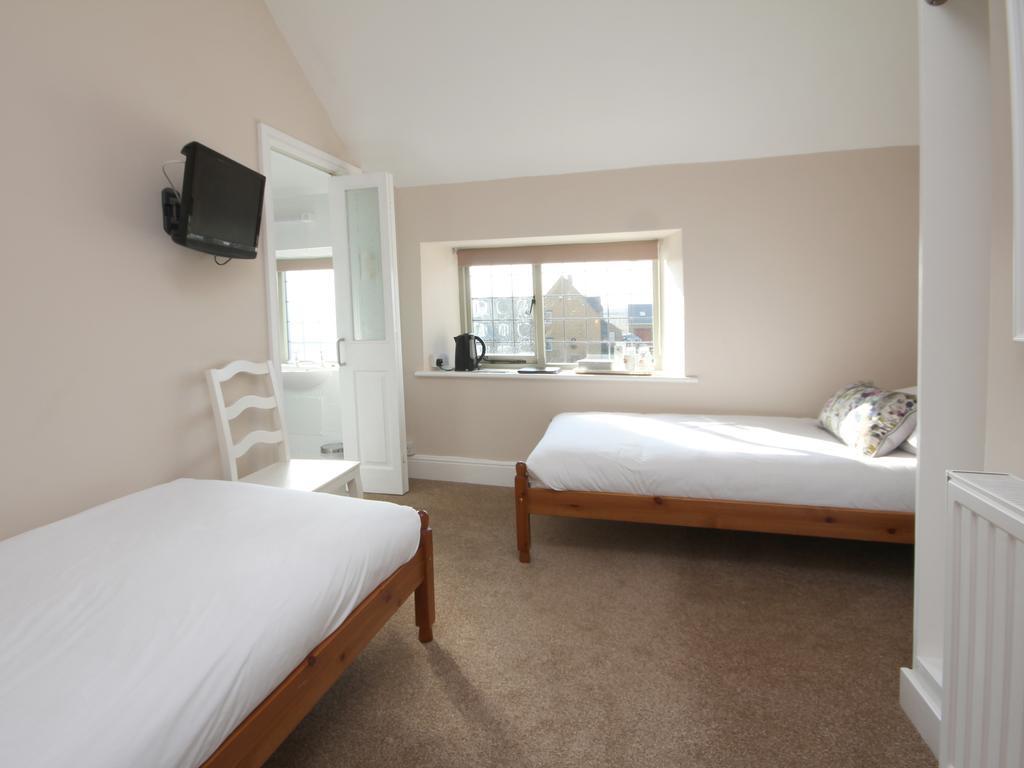 Horse & Groom 4* Milcombe